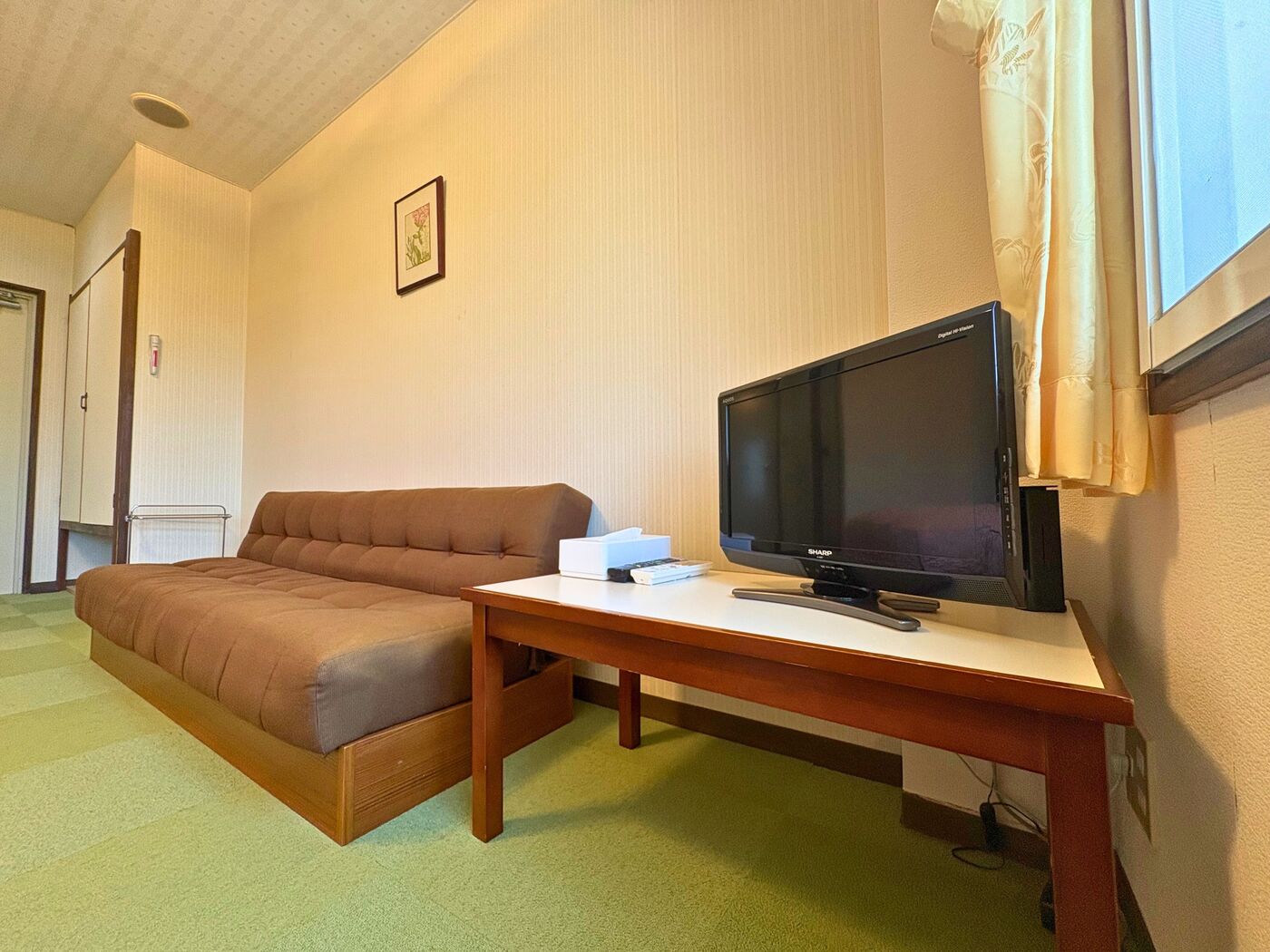 <br />
<b>Warning</b>:  Undefined variable $room_name in <b>/home/xs566017/mcd-test.site/public_html/eveplaza.mcd-test.site/wp-content/themes/eveplaza/archive-room.php</b> on line <b>267</b><br />
